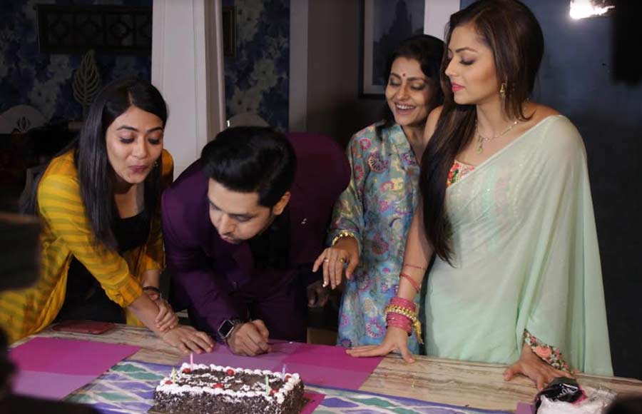 In pics: Colors' Silsila Badalte Rishton Ka's complete 100 episodes