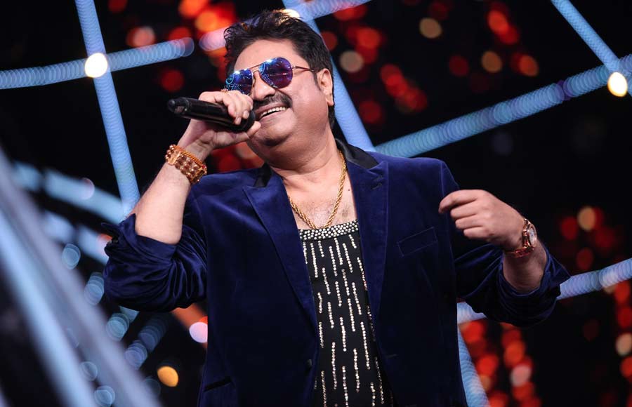 Kumar Sanu and Patiala Babes cast on Indian Idol