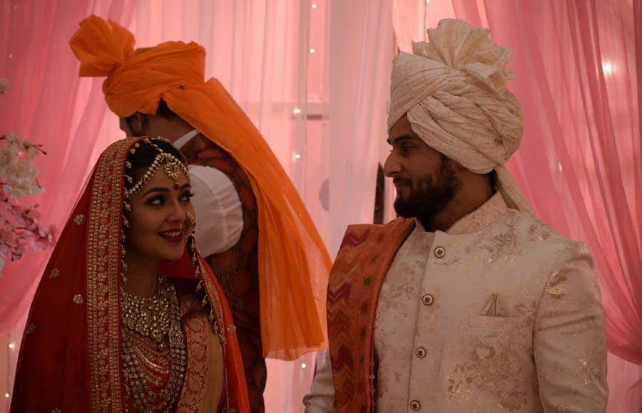 StarPlus' Ishqbaaaz: Wedding photo album