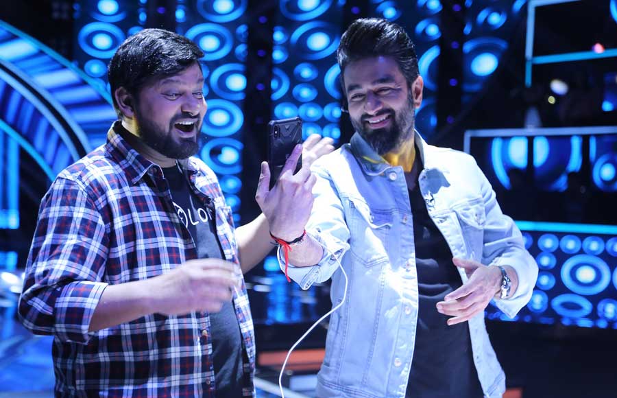 Badshah on the sets of Zee TV's Sa Re Ga Ma Pa 