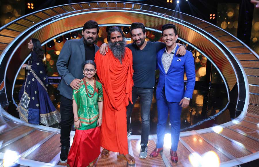 Baba Ramdev graces Pre-Finale episode of Sa Re Ga Ma Pa 