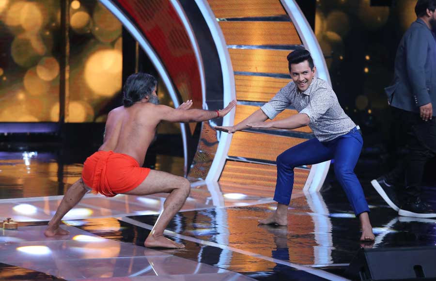 Baba Ramdev graces Pre-Finale episode of Sa Re Ga Ma Pa 