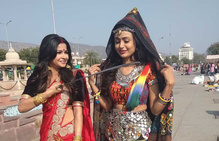 Main Bhi Ardhangini cast explores Jaipur during their shoot