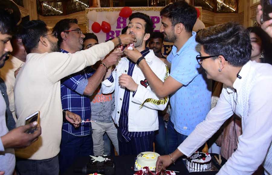 In Pics: Fans surprise actor Nakuul Mehta on his birthday