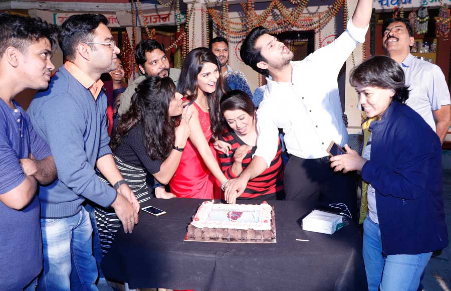 Main Maayke Chali Jaungi Tum Dekhte Rahiyo Celebrates 100 episodes celebrations