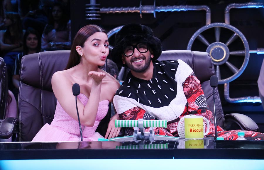 'Gully Boy' shakes a leg with Super Dancer Chapter 3 contestants