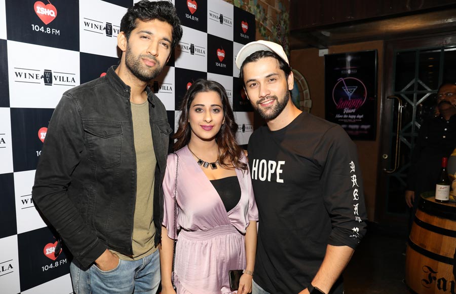 Celebs attend birthday bash of Manik Soni