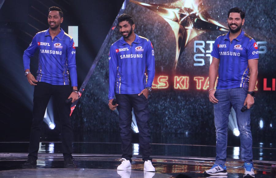 Yuvraj Singh, Jasprit Bumrah and Krunal Pandya with the experts of Rising Star 3.