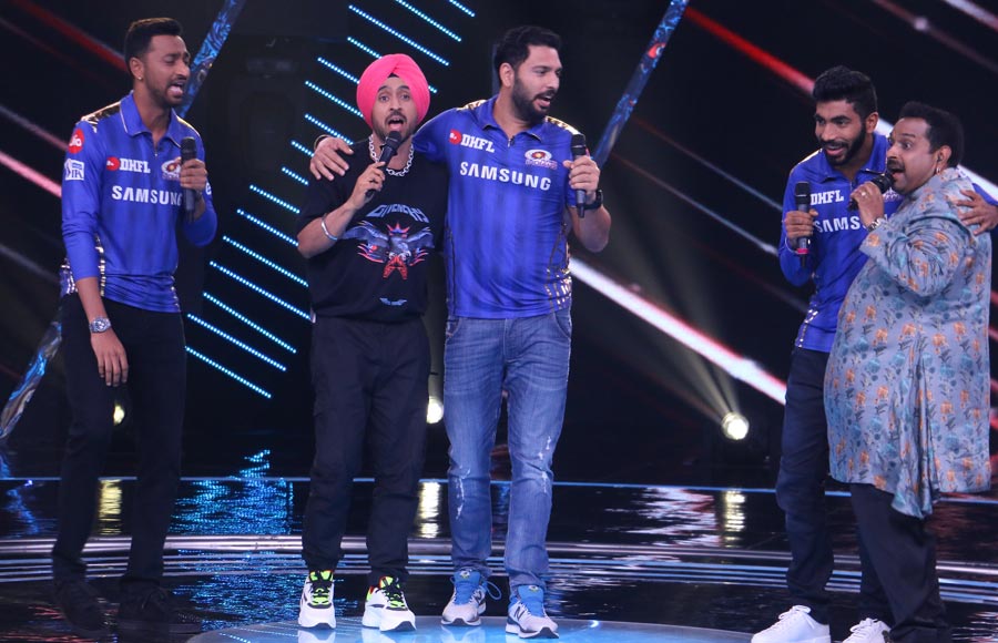 Yuvraj Singh, Jasprit Bumrah and Krunal Pandya with the experts of Rising Star 3.