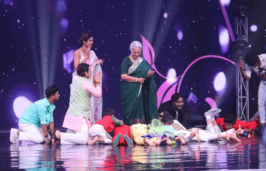 Veteran stars Asha Parekh and Waheeda Rehman grace Super Dancer 3