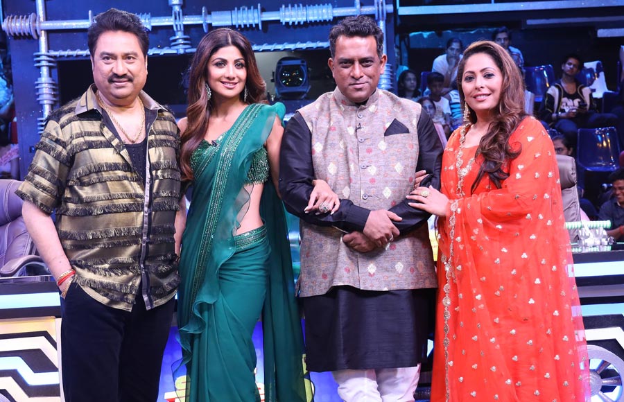 Kumar Sanu have gala time on the sets of Super Dancer 