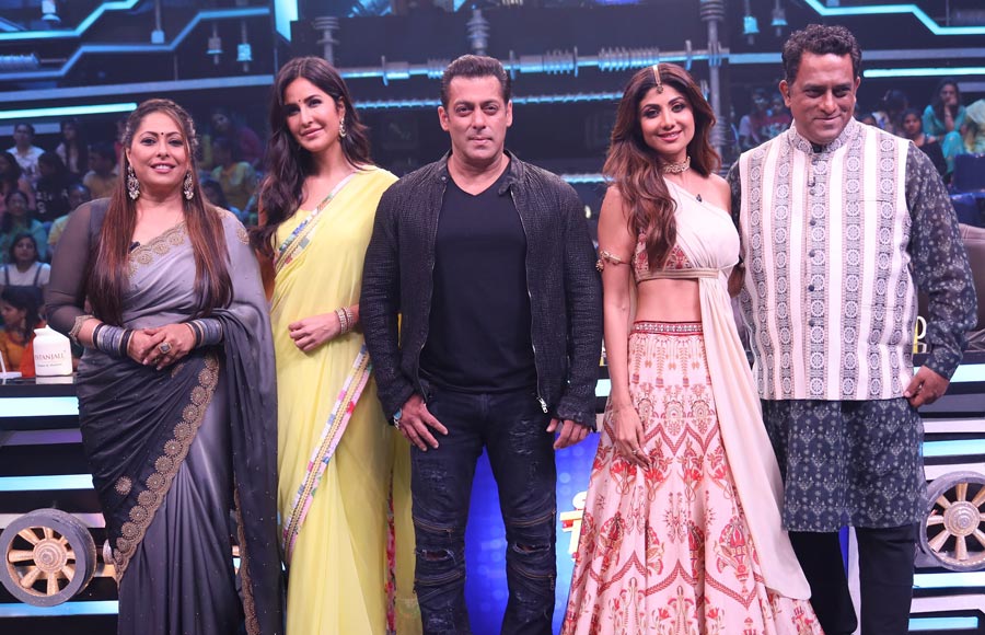 Salman-Katrina promote Bharat on Super Dancer Chapter 3