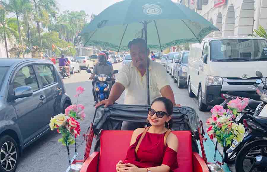 Nishant & Gia become Shahrukh & Anushka in Penang -Malaysia