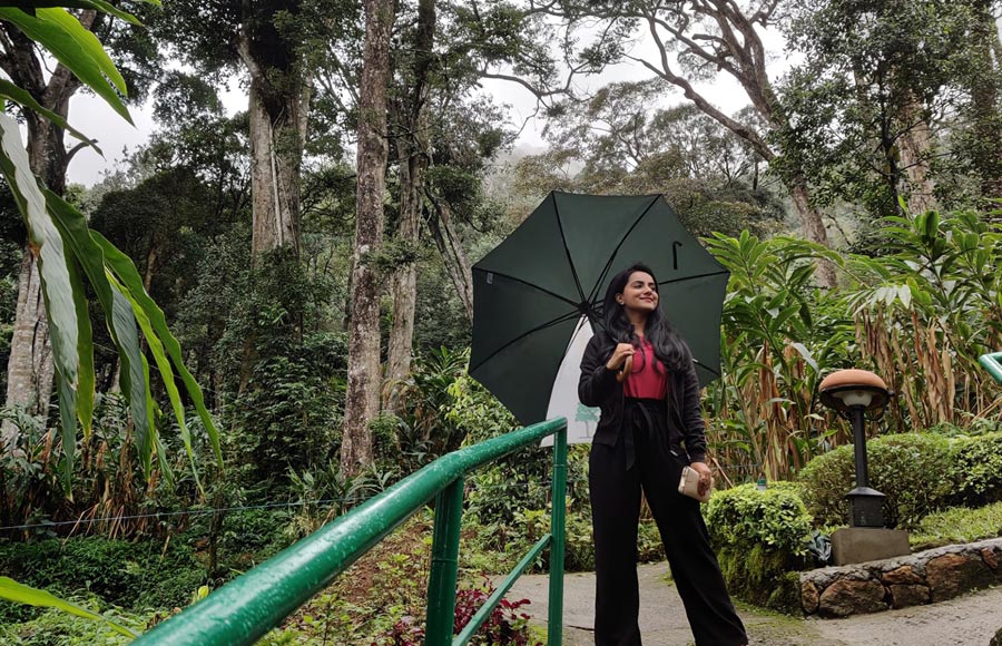 In Pics:  TV actresses enjoy monsoon  