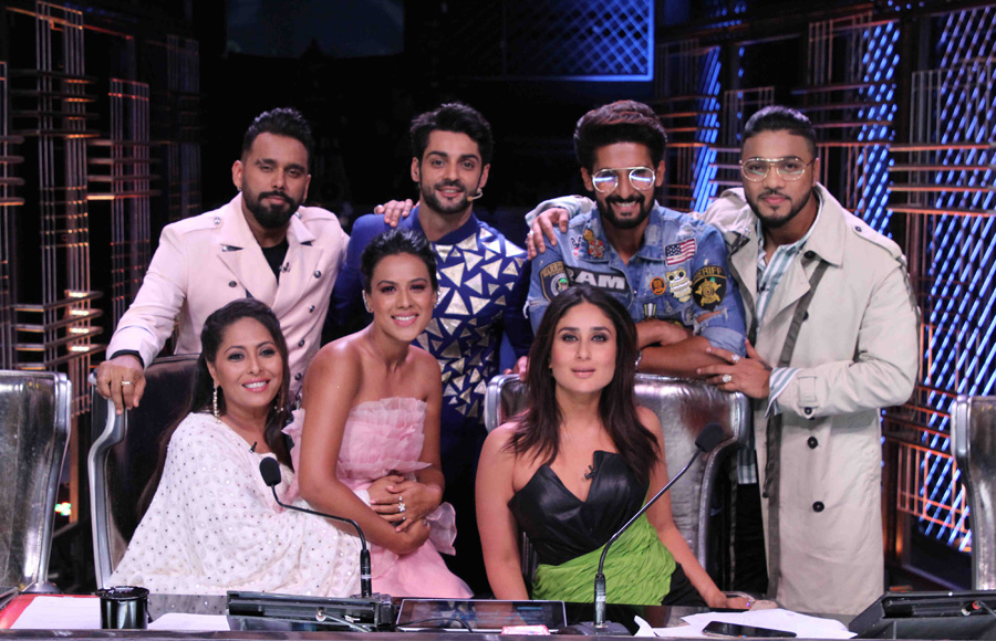 Judges Kareena Kapoor Khan, Bosc Martis, Raftaar along with Geeta Kapoor, Ravi Dubey, Nia Sharma and host Karan Wahi on DID 