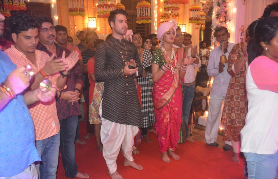 Ganpati Visarjan at Rajan Shahi's Ye Risthey Hai Pyar Ke set