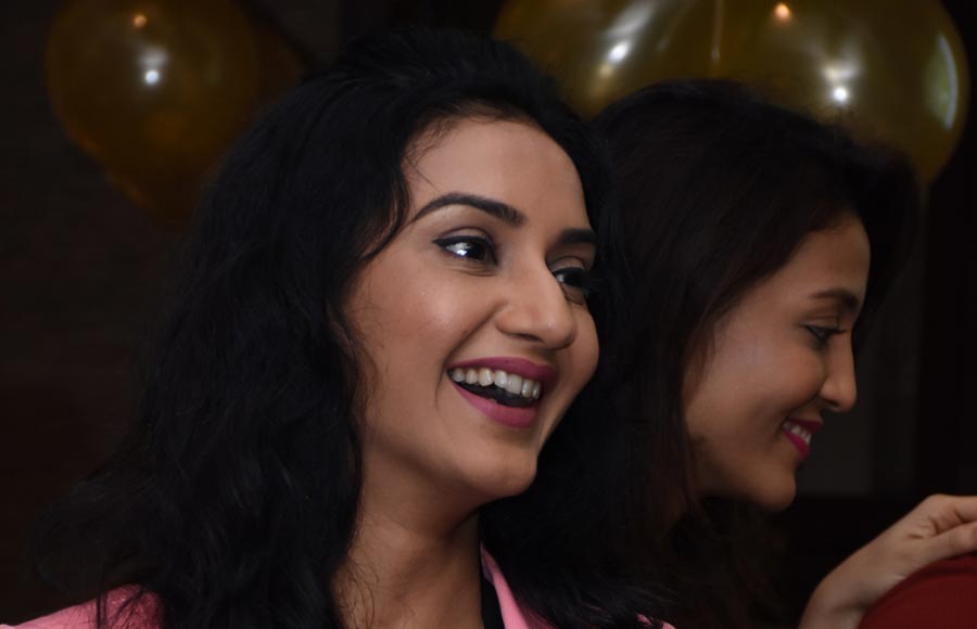 Munisha Khatwani's throws her birthday bash!