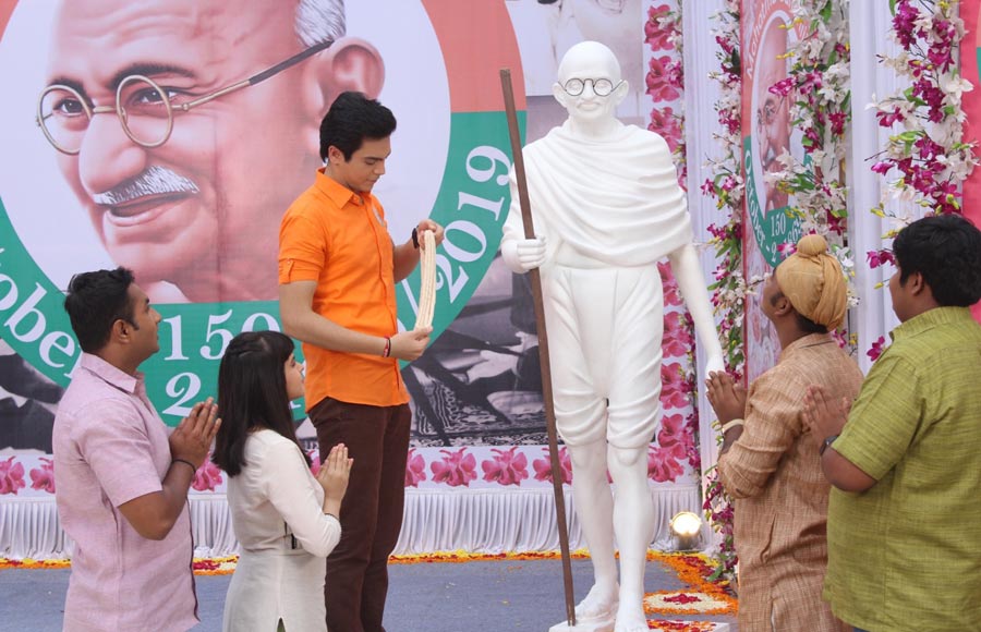 In pics: Taarak Mehta Ka Ooltah Chashmah dedicates episode on Gandhi Jayanti