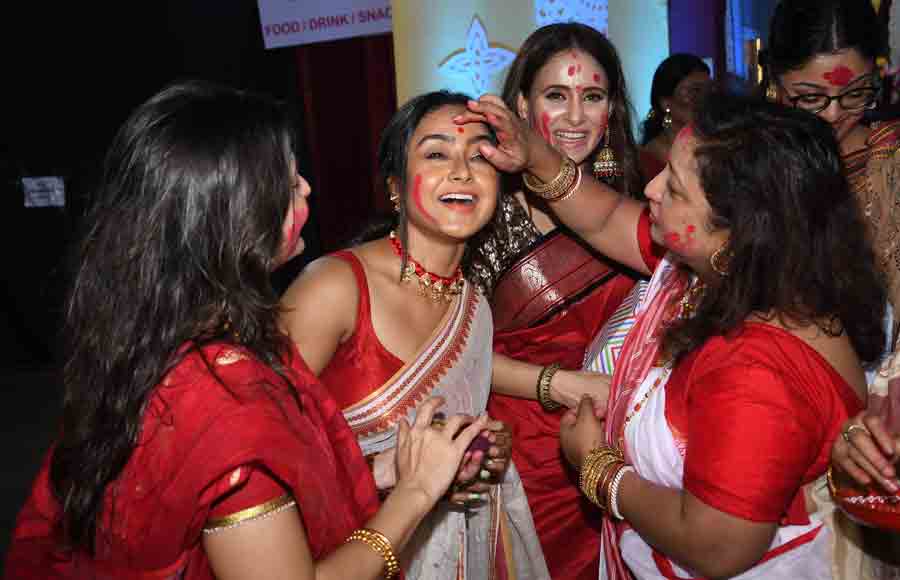 Bollywood industry celebrates Sindoor Utsav