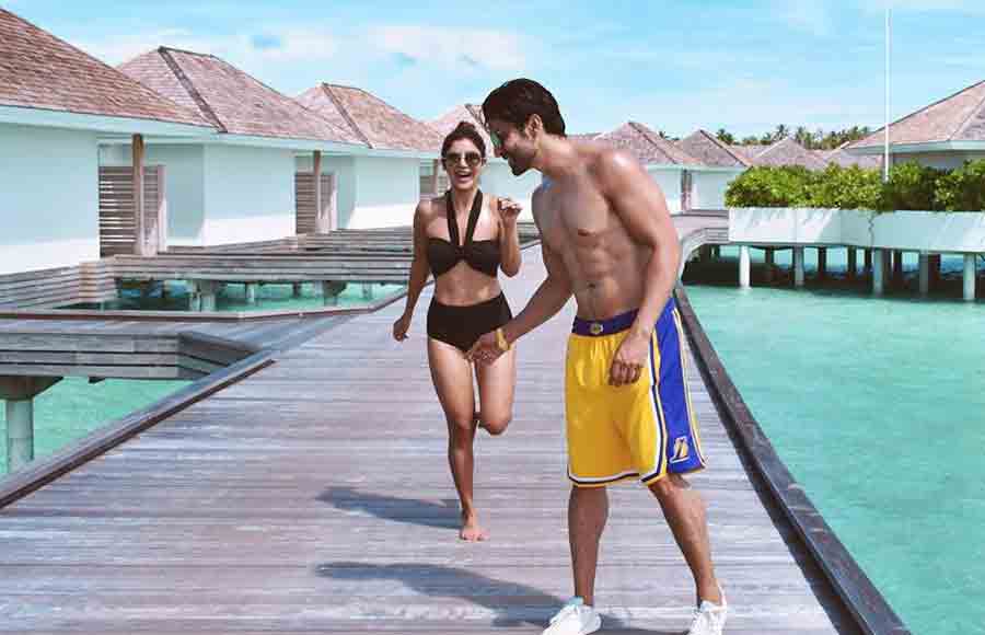 Gurmeet Choudhary and Debina Banerjee enjoys vacation in Maldives