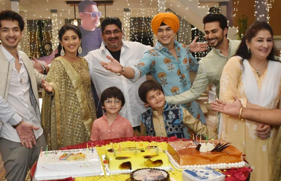 Mohsin Khan's birthday celebration on Rajan Shahi's set!  