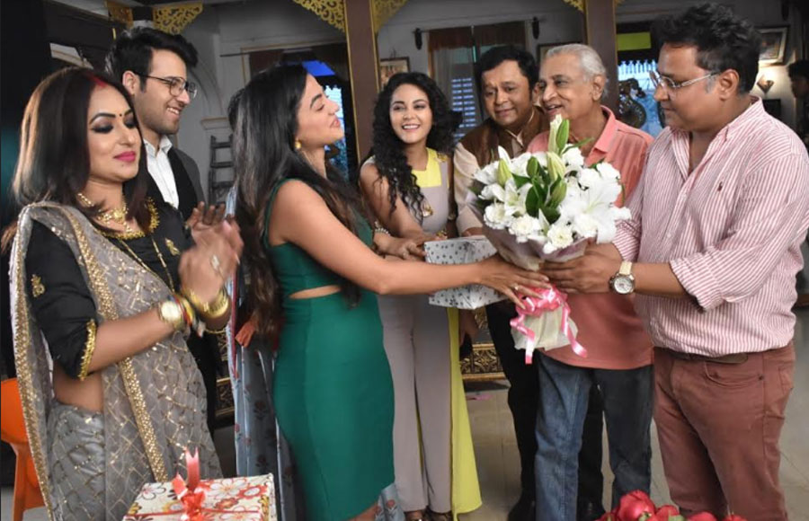 In Pics : Rajan Shahi welcomes Helly Shah