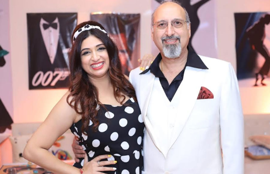 Vahbbiz Dorabjee celebrates father's birthday in style! 