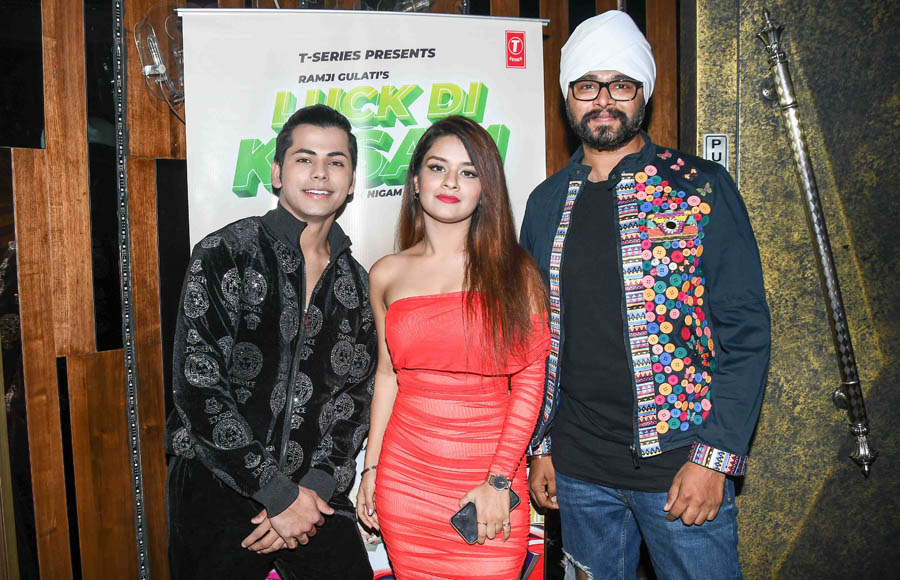 Siddharth Nigam, Avneet Kaur and Ramji Gulati 