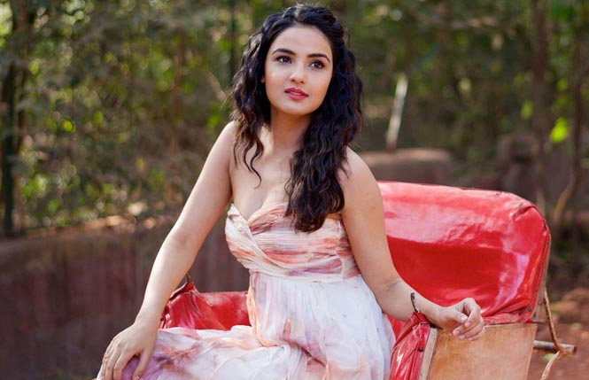 Did you know if not an actor Jasmin Bhasin would have been?  