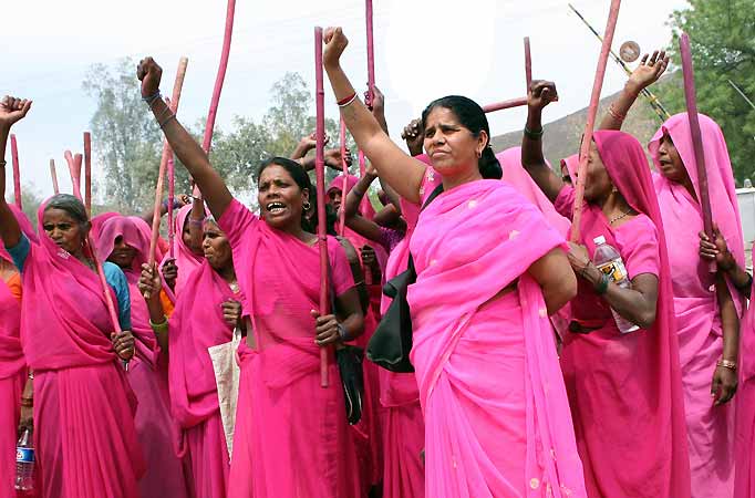 Gulabi Gang