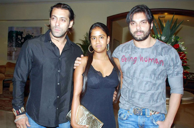 Salman Khan and Sohail Khan with Arpita