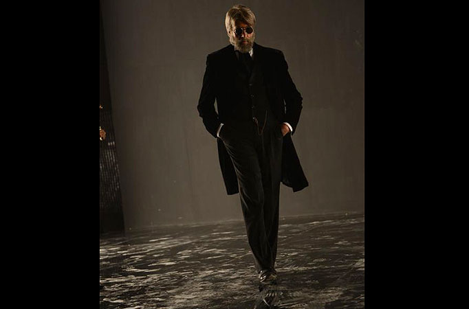 Amitabh shows off his stylish side in Shamitabh