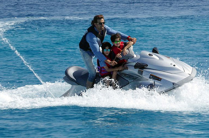 Hrithik Roshan with his kids