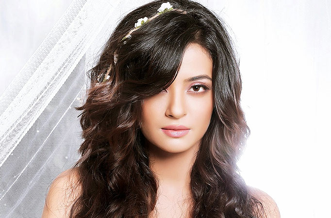 Surveen Chawla 