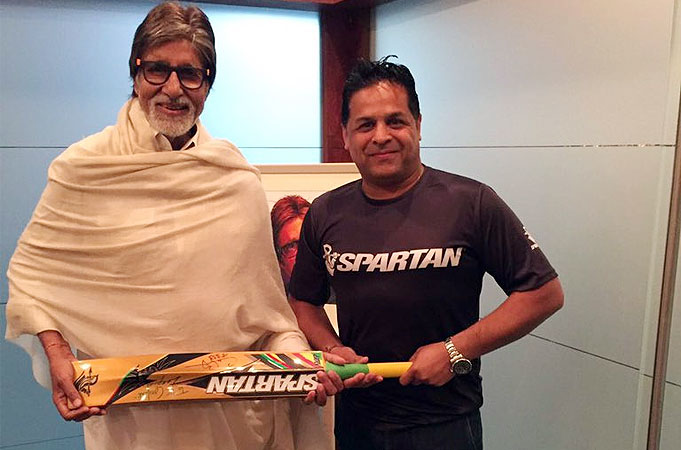 Chris Gayle gifts his bat to 'legend' Amitabh Bachchan