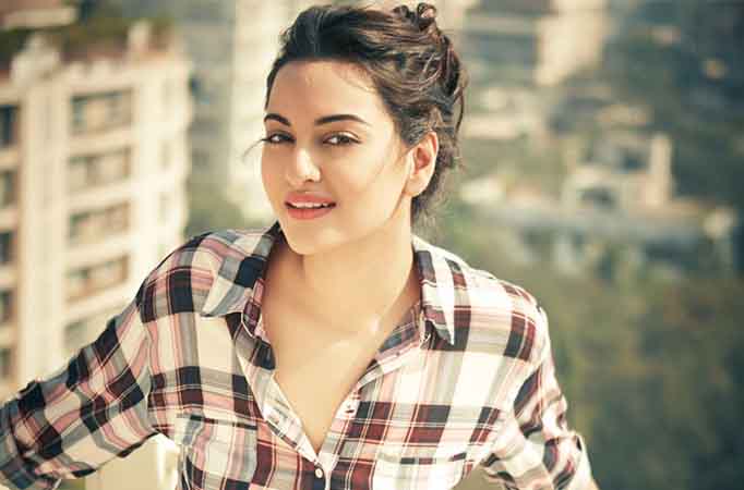 Uncomfortable with seductive scenes: Sonakshi Sinha