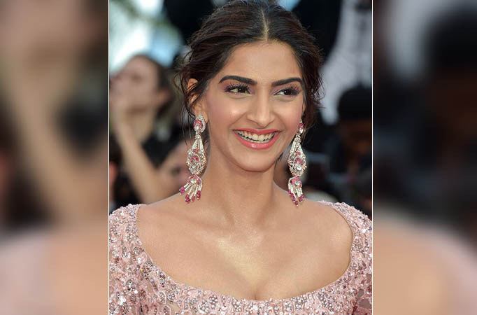 Sonam  Kapoor 