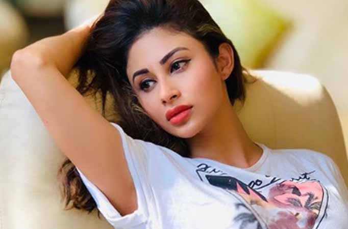 Mouni Roy 