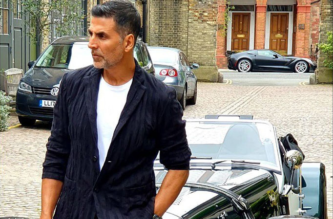 Akshay Kumar goes unrecognised while travelling in a crowded Metro 