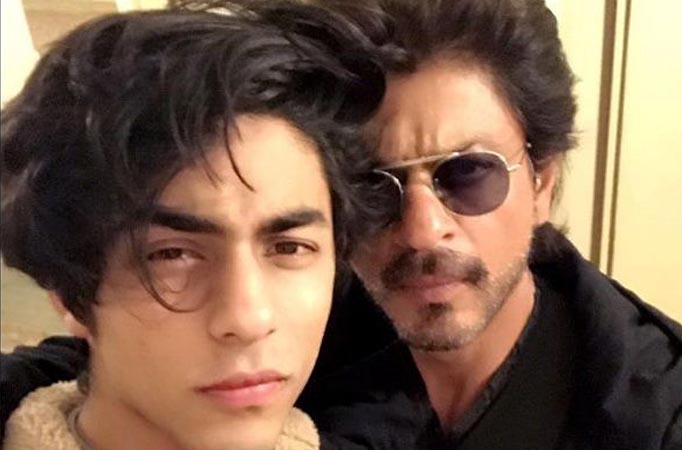 Shah Rukh Khan plays soccer with Aryan, Suhana, Ananya Panday and Shanaya; check the throwback video