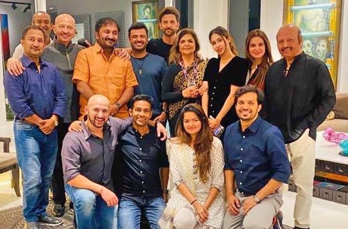 Hrithik Roshan and Anand Kumar celebrate the success of Super 30