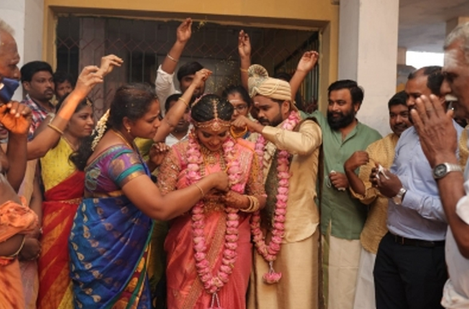 Film costume designer N.J. Sathya ties the knot with Gokila