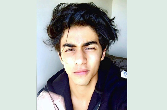 “Tell us honestly who is the real writer” netizes trolls Aryan Khan as finishes a writing project