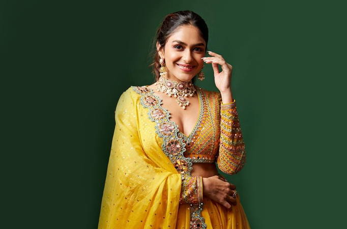 “She is looking miserable” netizens trolls Mrunal Thakur for her latest public appearance 