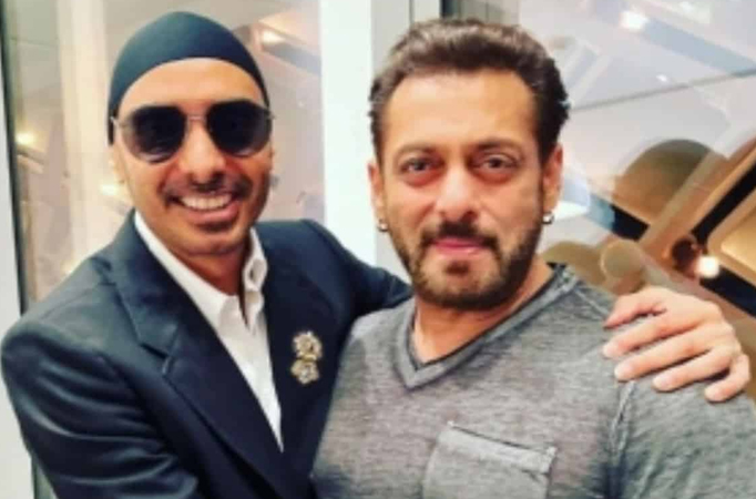 Sukhbir reveals how he, Salman Khan came up with 'Billi Billi Akh'