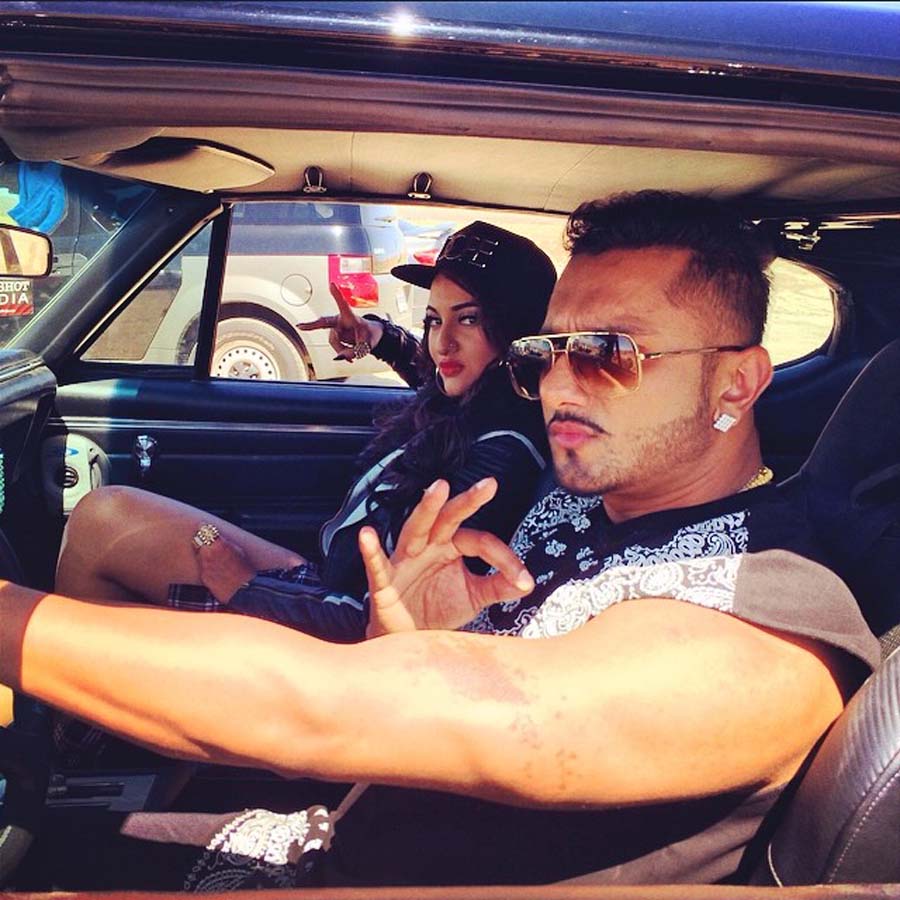 Sonakshi Sinha and Yo Yo Honey Singh