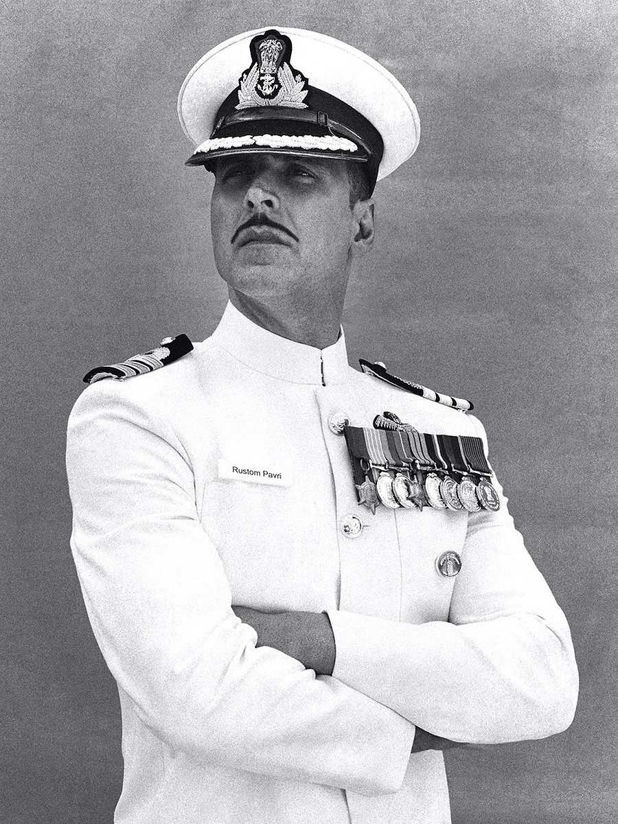 First look: Akshay Kumar as RUSTOM