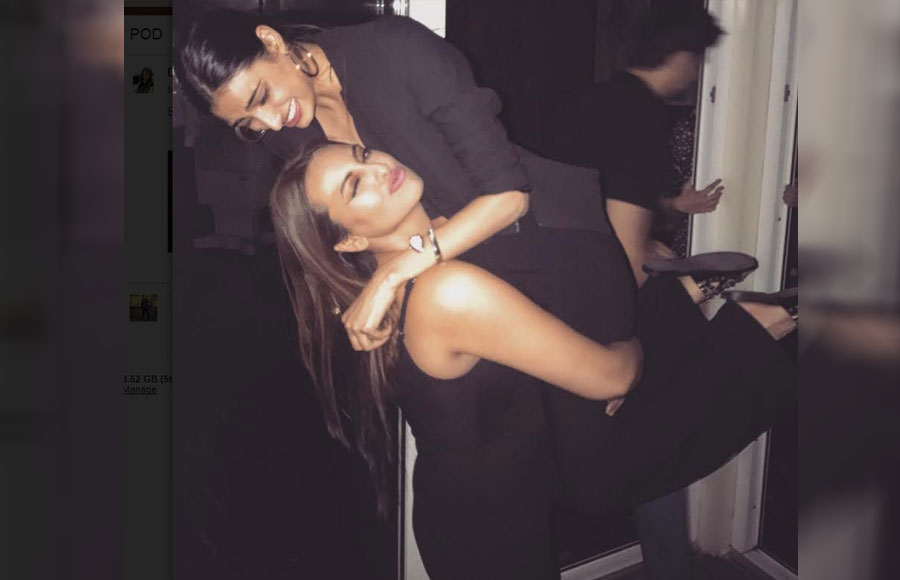 Sonakshi Sinha & Athiya Shettya