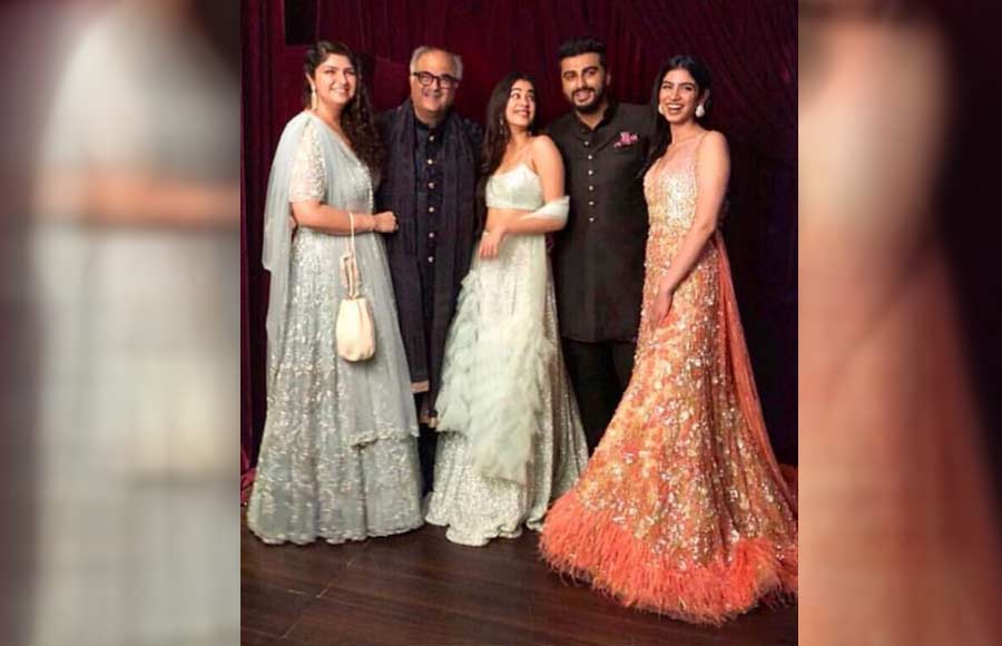 Arjun Kapoor, Janhvi Kapoor, Boney Kapoor, Khushi Kapoor