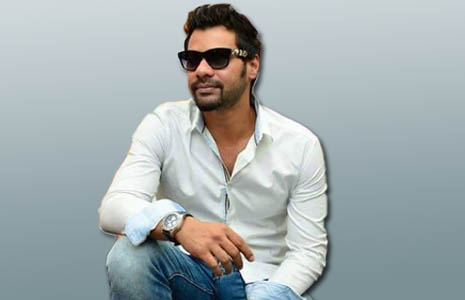 Shabbir Ahluwalia made his bollywood debut with _________ .